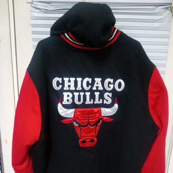 Chicago Bulls jacket - Picture 1 of 2